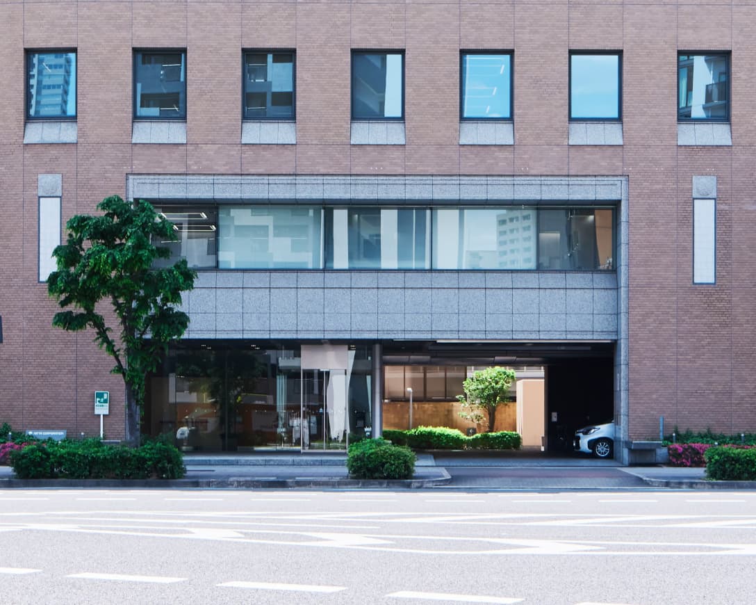社屋入り口