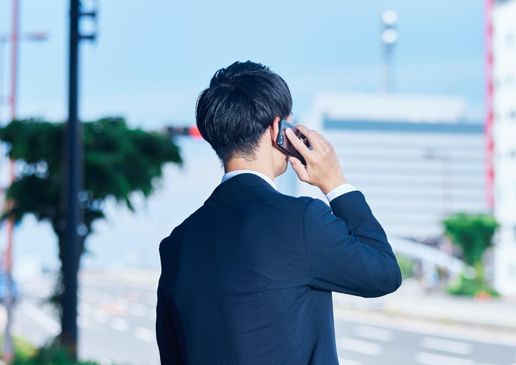 営業職社員勤務風景